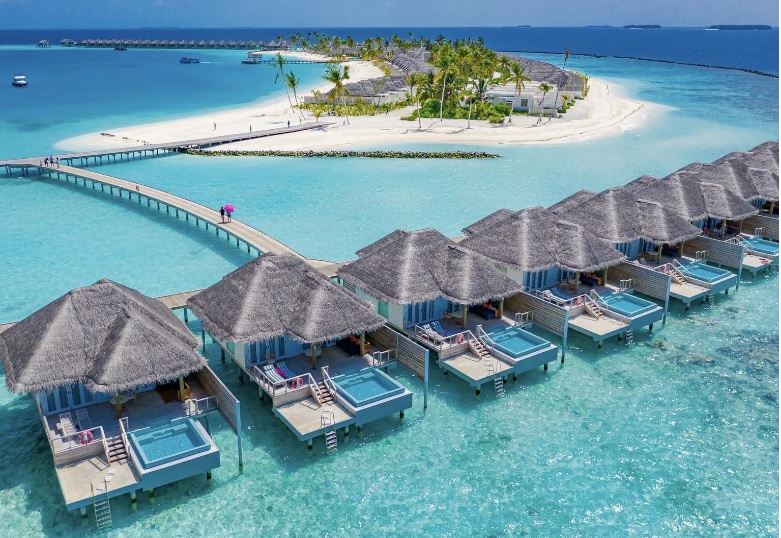 Cabana-style hotel layout
