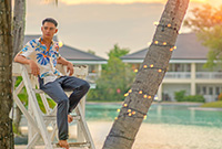 MODEL: Julian | Senior Food Attendant | LOCATION: Water's Edge Room